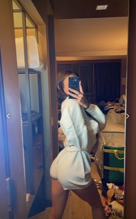 セクシーなドレスOnlyFans エロ ギャラリー