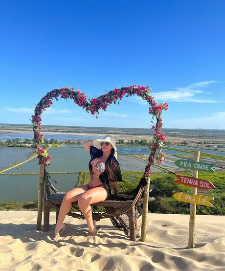 Haninha Lobato Privacy ヌードスター 写真