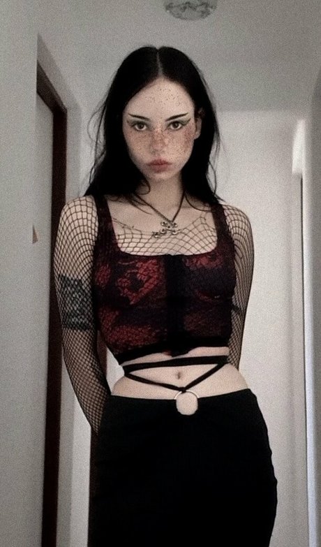 tightgoth ポルノスター トップ 写真