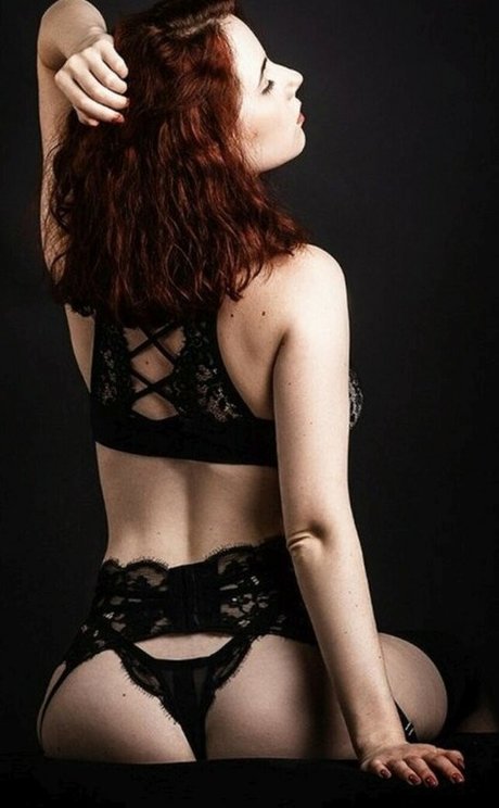 any tasia セックススター 写真