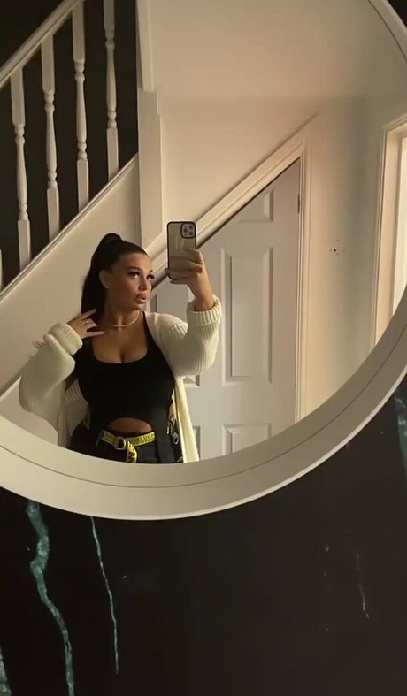 ニューハーフアナルOnlyFans 美しいヌード 写真