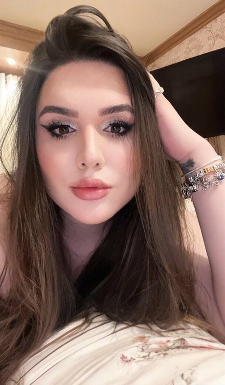 TS Yasmin Bianchi かわいいポルノスター ギャラリー