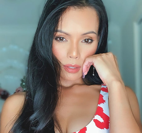 Angel Gower ポルノスター アーカイブ