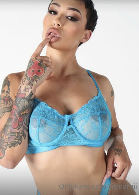 The Fit Mami ヌードのポルノスター ギャラリー