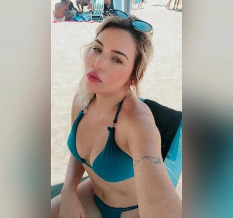 不明なファン 裸 画像