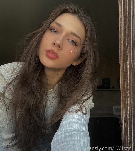 willa wilkins_ ホット女優 ギャラリー