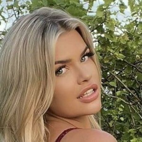 Kaitlyn Hoppe ポルノスター ベスト 画像