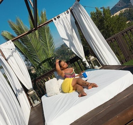 Kyla Pratt 完璧なポルノスター ギャラリー