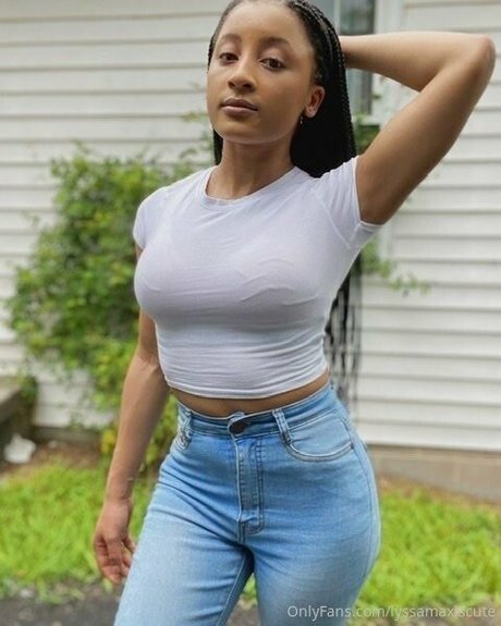 Alyssa Maxwell 無料スター ギャラリー