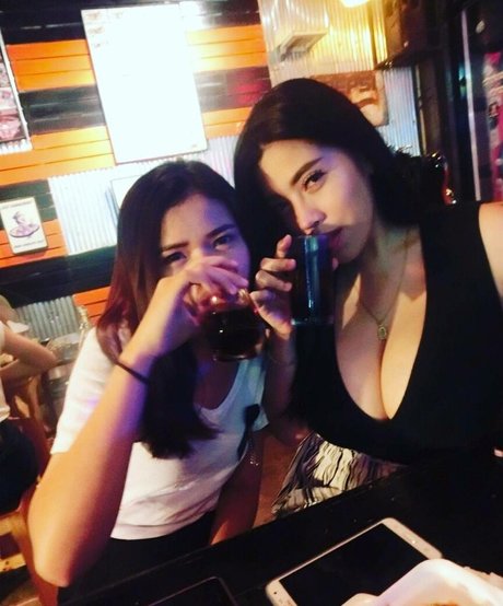 Aungsumalyn ポルノスター トップ ギャラリー