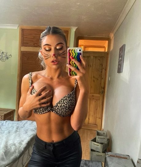 Abbybasey セクシーなスター ギャラリー