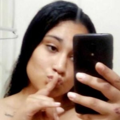 rican krizzy XXXモデル 写真