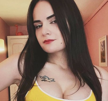 Laura Badler セクシー女優 写真