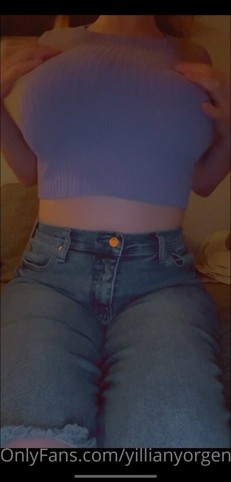 Yillian ヌードモデル 写真