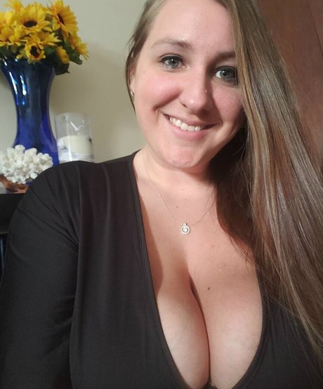 ビキニのお尻オンリーファンズ ヌード ギャラリー