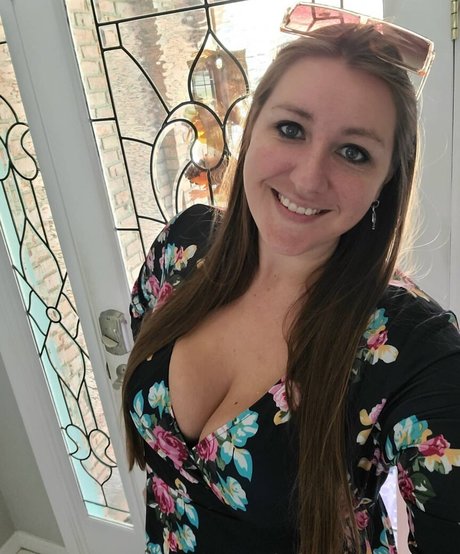 年配の熟女オンリーファンズ ヌード 写真