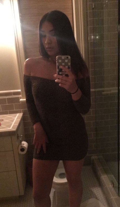 アジアの若者OnlyFans 美しい裸 写真