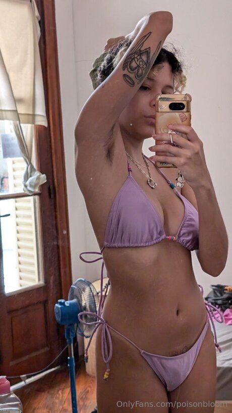 poisonbloom アート女優 写真