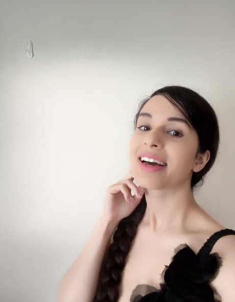 Mirabella Estella セックスモデル 画像