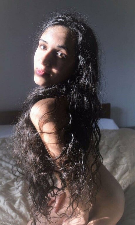 Mirabella Estella セクシーモデル 画像