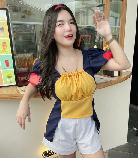 ロシアのお母さんOnlyFans セクシー ギャラリー