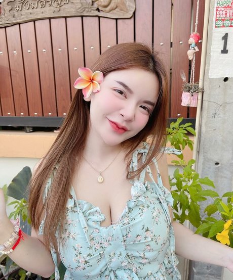 巨大なペニスオンリーファンズ 美しいヌード 画像