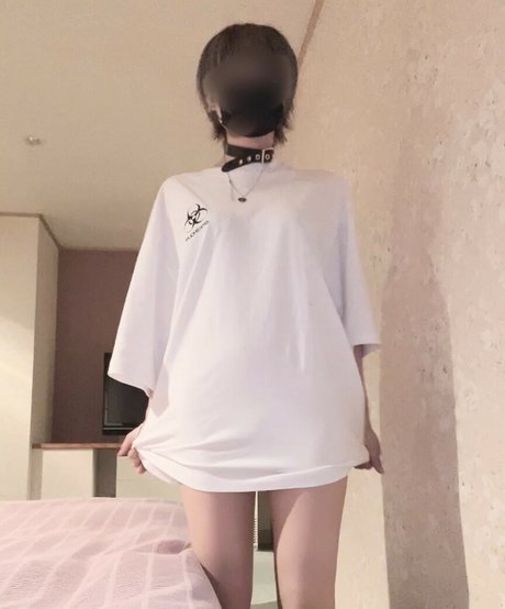 巨大なペニスオンリーファンズ アートヌード 写真