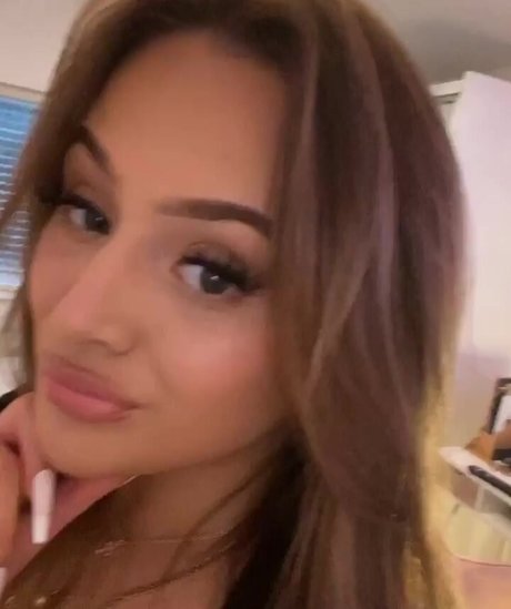 Eleanor Evans ポルノスター 独占 画像