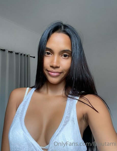 Fauutami ポルノモデル 画像