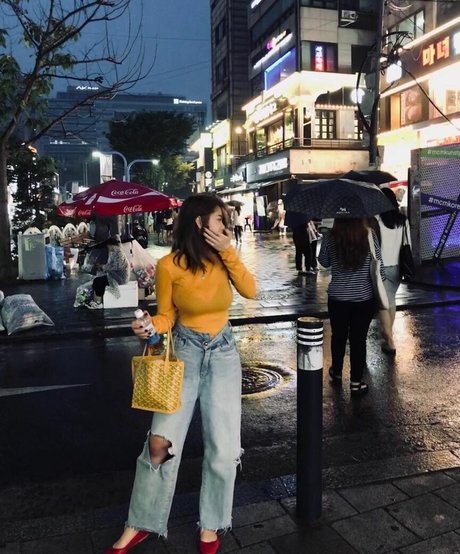 Chen 裸のポルノスター 写真