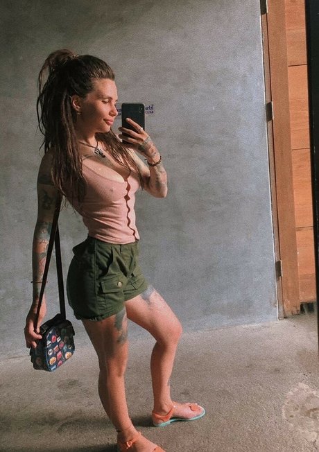 アジア系アメリカ人のオンリーファンズ 美しい 写真