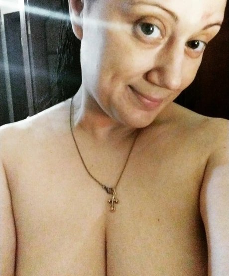 逆騎乗位 オンリーファンズ アート裸 ギャラリー