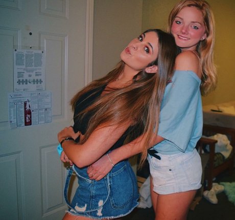 Corrina M ポルノスター 素敵 画像