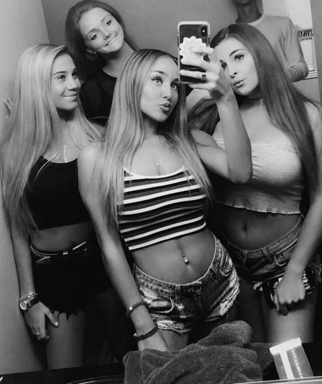 巨乳のオンリーファンズ えろ 写真