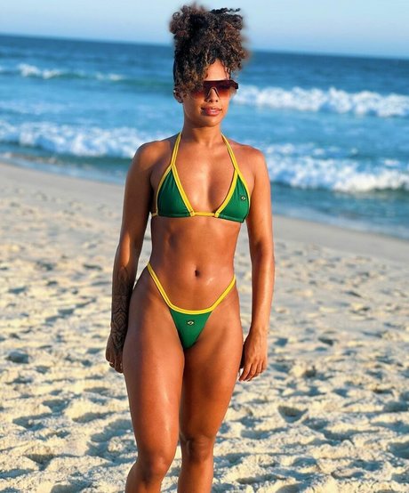 Marvvila ホットモデル 写真