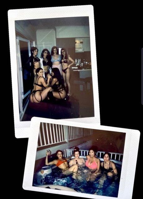 スマイルオンリーファンズ 美しいヌード 写真