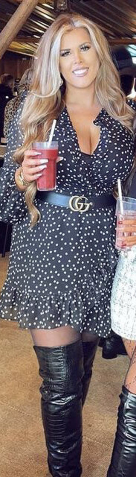 Fern Snailham セクシーなスター ギャラリー