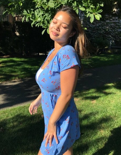 レディーボーイ アジアン OnlyFans ホットヌード 画像