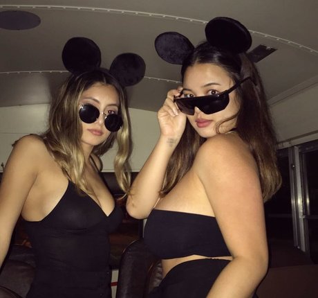 金髪レズビアンオンリーファンズ えろた ギャラリー