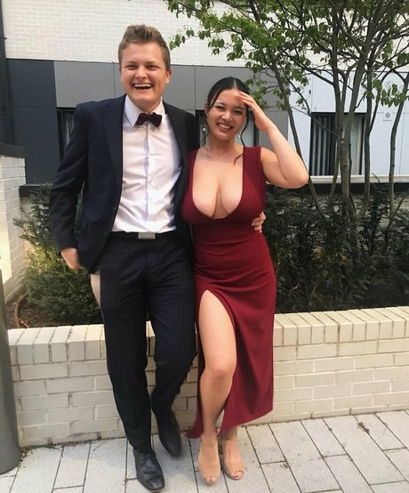 巨大な天然おっぱいオンリーファンズ 無料セックス ギャラリー