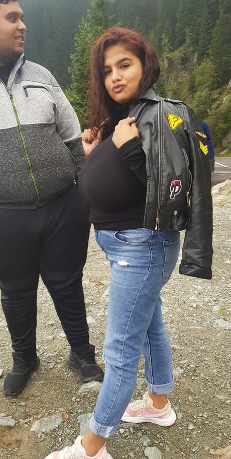 Melannia 完璧な女優 写真