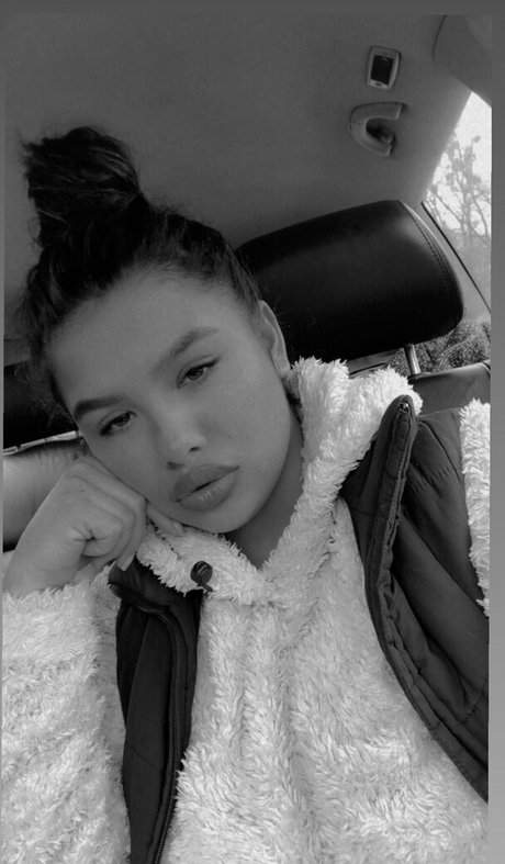 Melannia 素敵なポルノスター 画像