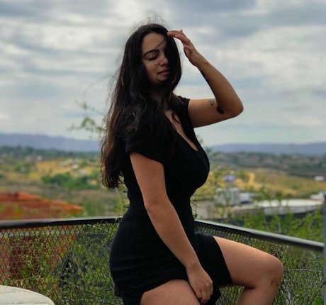 Antonela Tomatis 完璧なモデル 画像