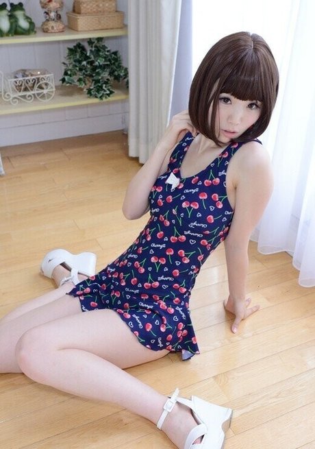 Kururun 美しいポルノスター 写真