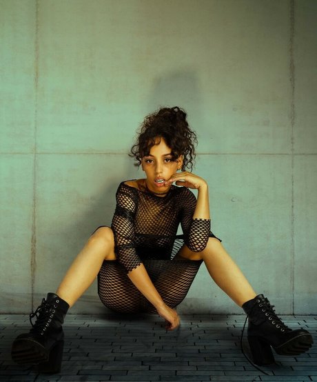 FernnyyFern HDポルノスター 写真