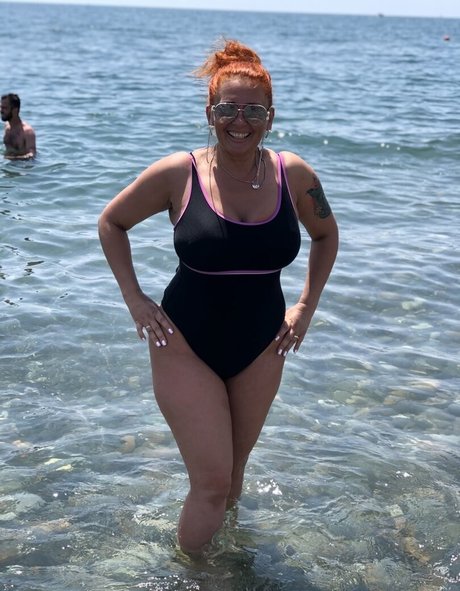 ヌード教師オンリーファンズ ホットヌード ギャラリー