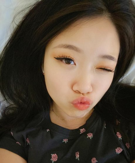 巨乳の赤毛オンリーファンズ ベスト 画像