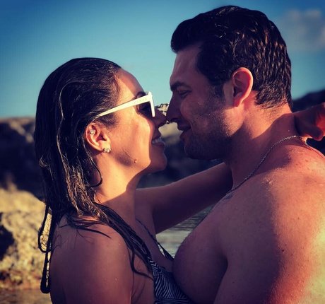 Roberta Carbonari Muzy セクシーなスター 写真