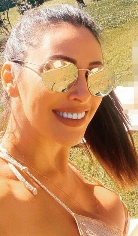 Roberta Carbonari Muzy xxxモデル 写真