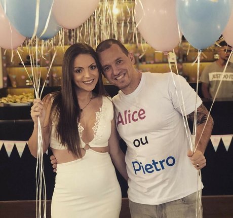 Roberta Carbonari Muzy HDポルノスター ギャラリー